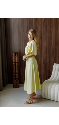 Елегантна сукня вільного крою. Доступні розміри: 