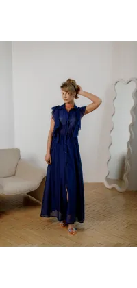 Довга сукня-сорочка глибокого синього кольору з декоративними воланами та коміром, одяг від Jador