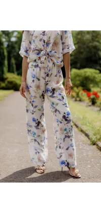 Штани прямого крою. Доступні розміри: XS, S, M, L