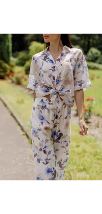 Легкі літні брюки з прямим вільним кроєм та еластичним поясом. Середня посадка, зручна для щоденного носіння. Чудово виглядають як у комплекті з блузою, так і окремо з базовим топом., одяг від Jador