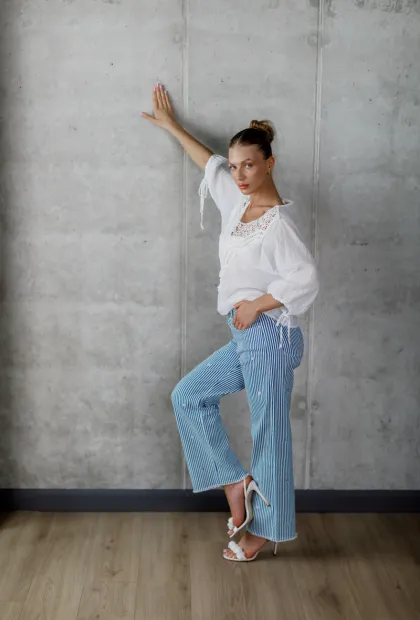 Французькі смугасті джинси