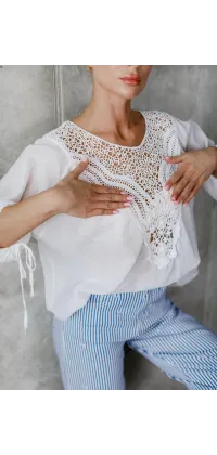 Блуза з мереживом. Доступні розміри: 
