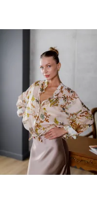 Розкішна квіткова блуза. Колір: Бежевий
