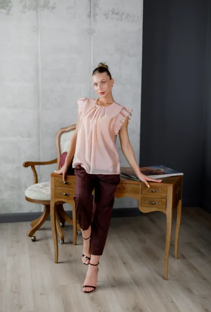 Ніжно-рожева блуза