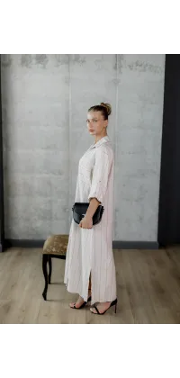 Елегантна лляна сукня. Колір: Бежевий