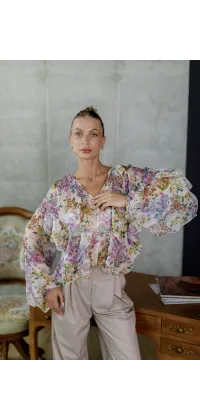 Об'ємна квіткова блуза. Колір: Рожевий