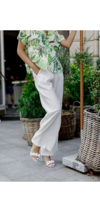 Сорочка з тропічним принтом. Доступні розміри: M, XL