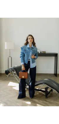 Джинсовва куртка з декором. Доступні розміри: 36, 38, 40, 42, 44, 46, 48, 50, 52