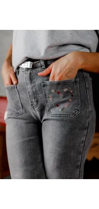 Французькі джинси з вишивкою. Доступні розміри: XL