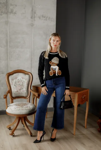 Широкі джинси з високою посадкою