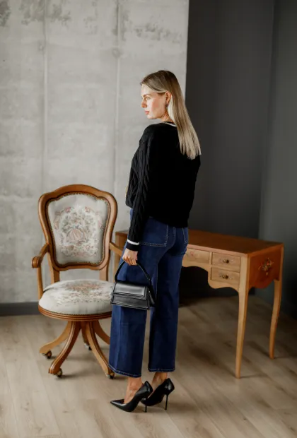 Широкі джинси з високою посадкою