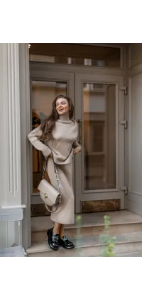 Костюм з геометричною в'язкою. Колір: Бежевий