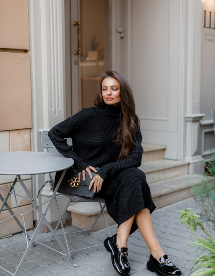 Елегантний в'язаний костюм