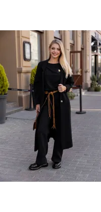 Лаконічний чорний кардиган. Колір: Чорний