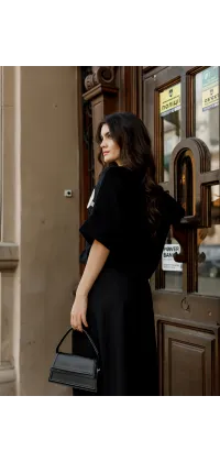 Широкі брюки з поясом і стрілками, від італійського виробника, для стильних образів у діловому та повсякденному стилі., одяг від Jador