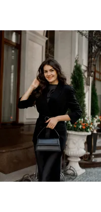 Жакет із поясом. Колір: Чорний