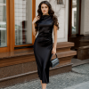 Елегантна чорна сукня