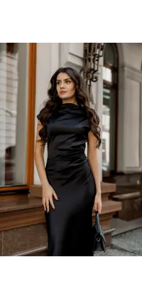 Елегантна чорна сукня. Колір: Чорний