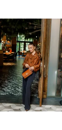 Блуза із зав'язкою. Колір: Карамельний