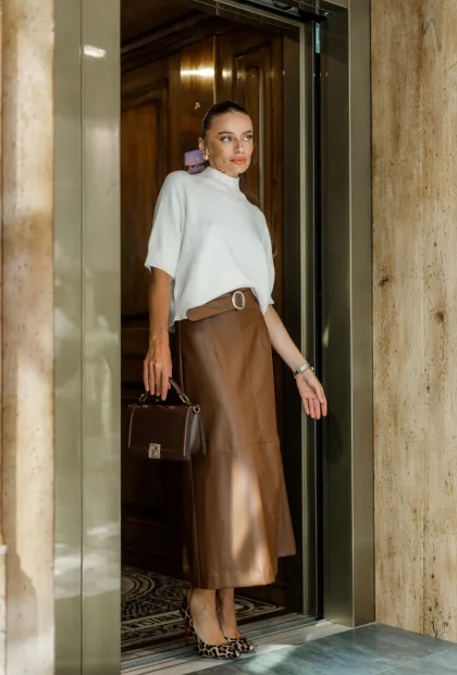 Базовий трикотажний светр