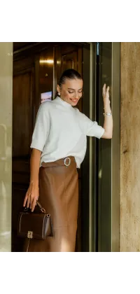 Базовий трикотажний светр. Доступні розміри: 