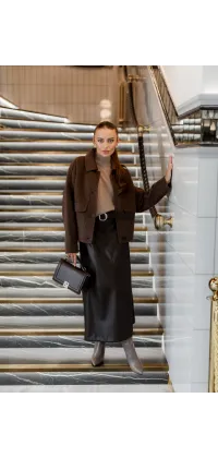 Спідниця міді з поясом. Колір: Коричневий