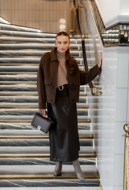 Спідниця міді з поясом