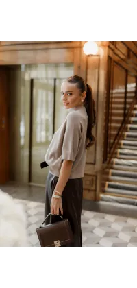 Светр з італійської пряжі. Колір: Бежевий