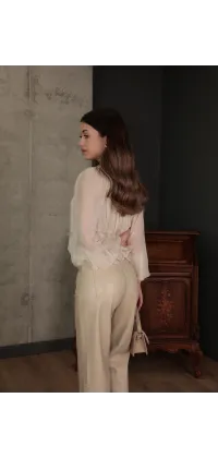 Прямі штани з екошкіри. Колір: Бежевий