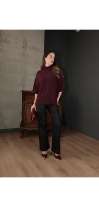 Прямі штани з  екошкіри. Колір: Чорний