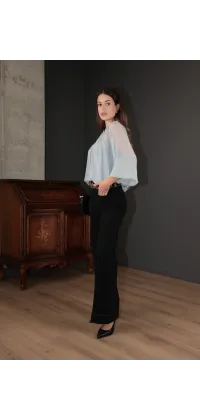 Джинси прямого крою з деніму. Доступні розміри: 38, 40