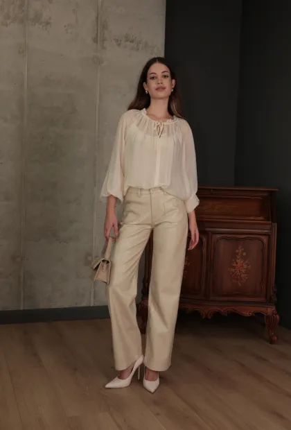 Блуза з шифонової тканини