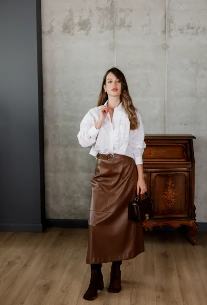 Блуза біла з воланами