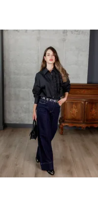 Чорна сорочка з воланами. Доступні розміри: M