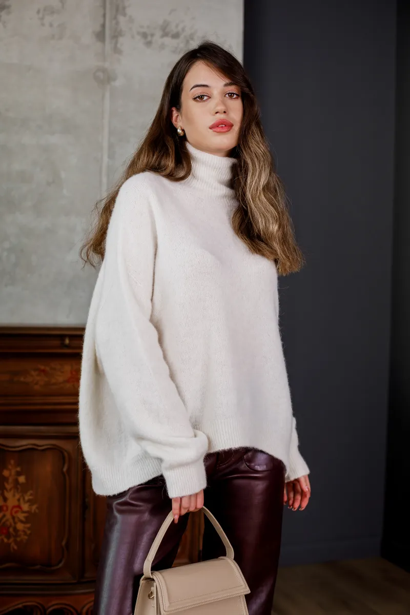 Светр з натуральної вовни