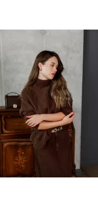 Елегантний французький светр з високим горлом та вільним силуетом, одяг від Jador