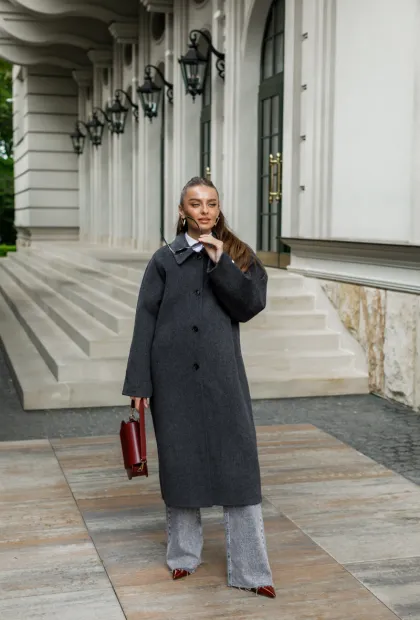 Пальто з відкладним коміром