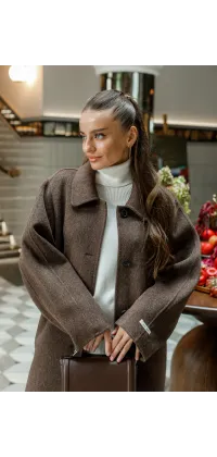 Стильне шерстяне пальто. Колір: Коричневий