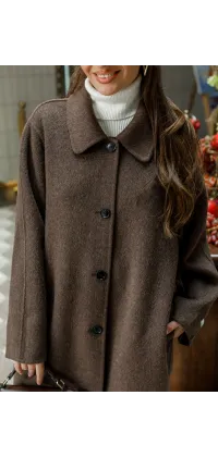 Стильне шерстяне пальто, одяг від Jador