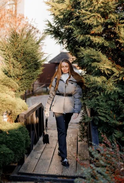 Куртка-пуховик з поясом