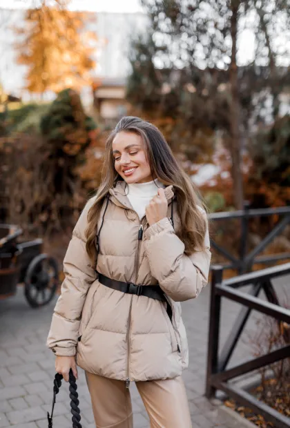 Жіночий демісезонний пуховик