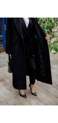 Класичне чорне пальто. Доступні розміри: M, L