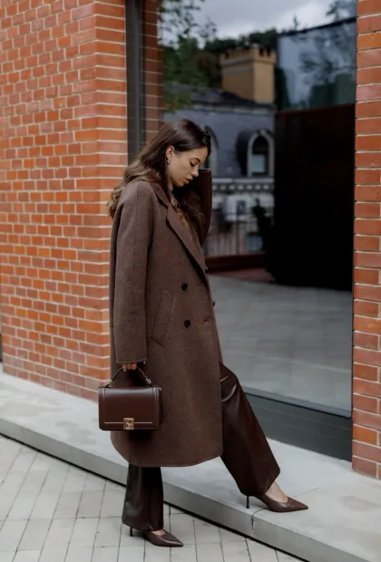 Шерстяне жіноче пальто