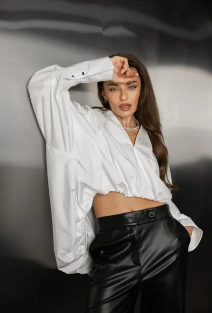 Класична біла сорочка