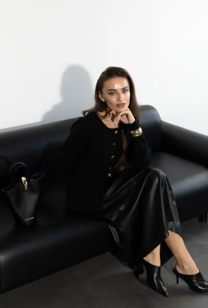 Класичний чорний кардиган