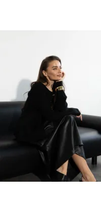 Класичний чорний кардиган. Доступні розміри: 