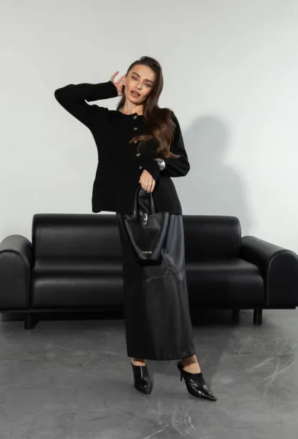 Класичний чорний кардиган