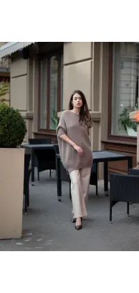 Светр з натуральної шерсті. Колір: Бежевий