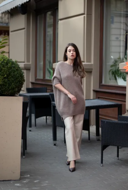 Светр з натуральної шерсті