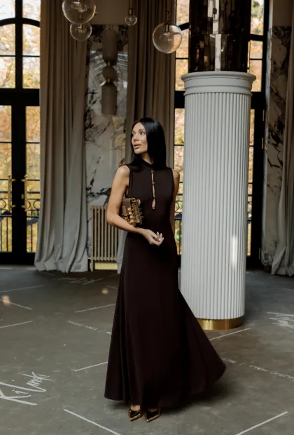 Шоколадна сукня максі